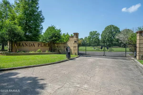 Carencro, LA 70520,100 Wateredge CIR