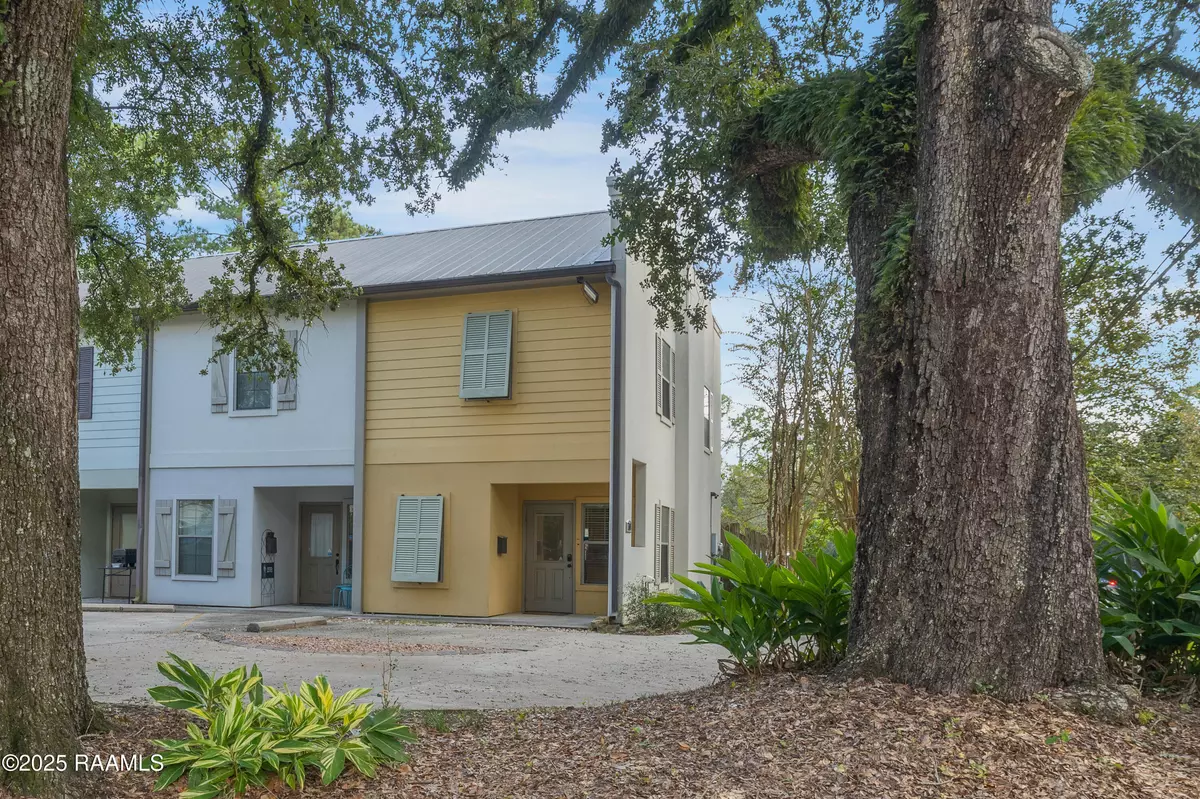 Lafayette, LA 70503,701 W Taft ST #7