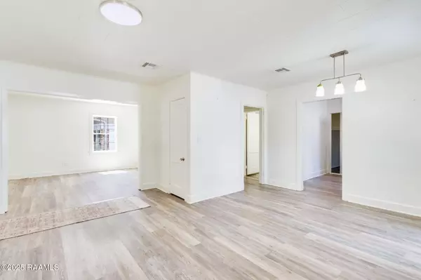 New Iberia, LA 70563,333 Indest ST