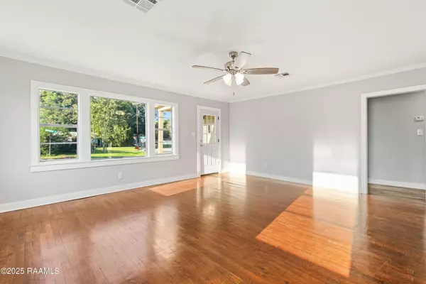 Lafayette, LA 70501,253 Sherwood DR
