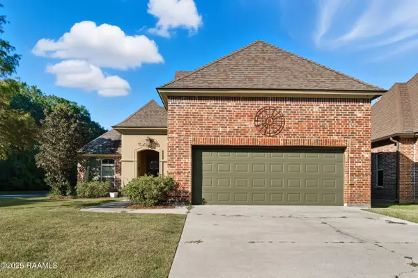 Broussard, LA 70518,101 Glenbrook DR