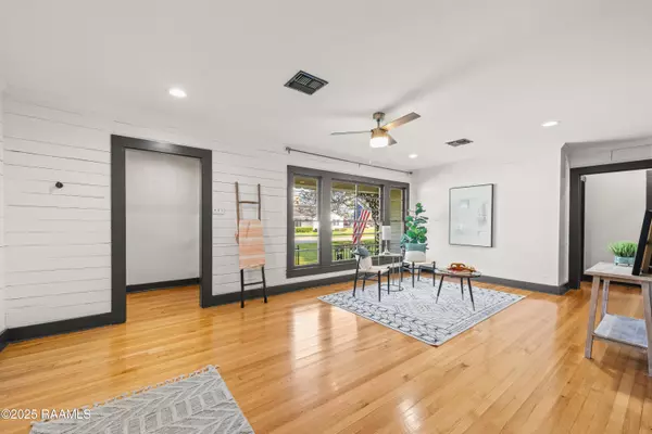 Lafayette, LA 70503,107 Acadian DR