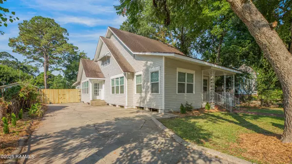 New Iberia, LA 70560,444 E St Peter ST