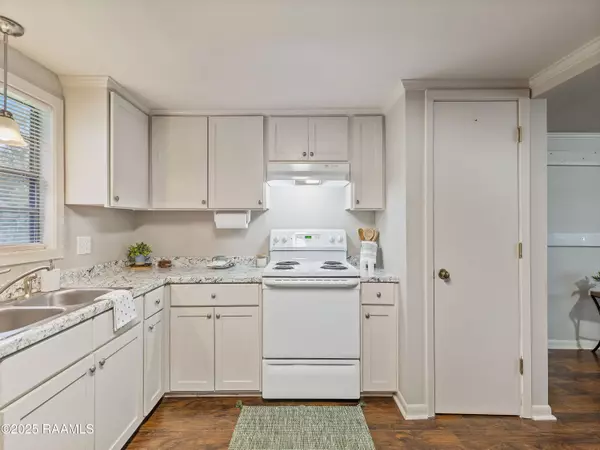 Breaux Bridge, LA 70517,2594 Doyle Melancon RD