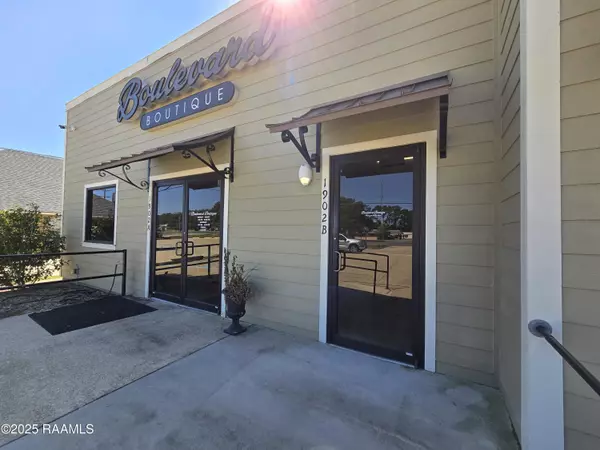 Abbeville, LA 70510,1902 Veterans Memorial DR #B