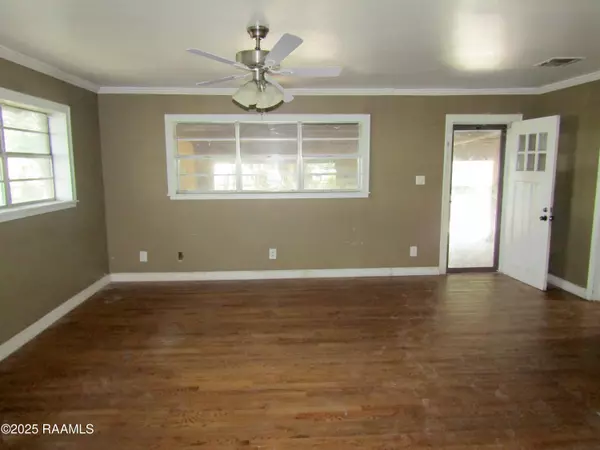 New Iberia, LA 70560,1108 Coteau RD