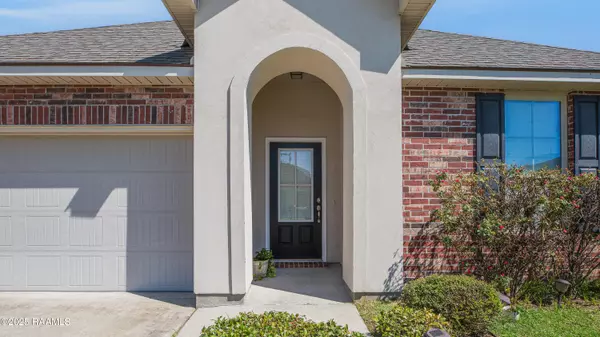 Lafayette, LA 70507,211 Saddle DR