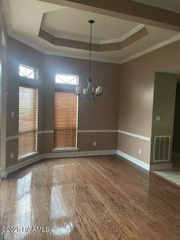 Broussard, LA 70518,214 Pear Tree CIR