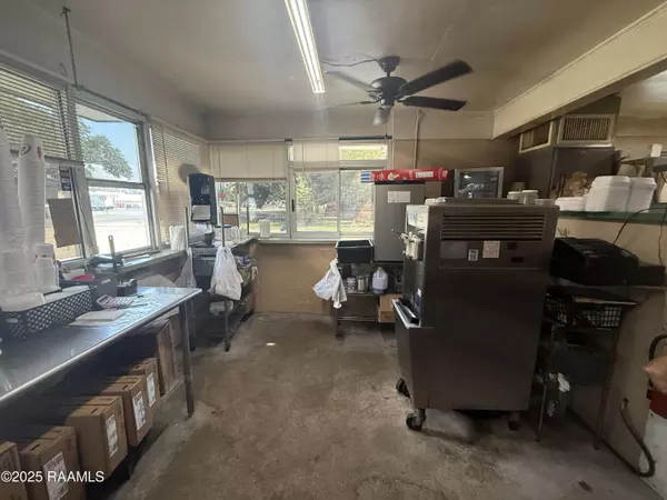 Ville Platte, LA 70586,910 & 908 Tate Cove RD