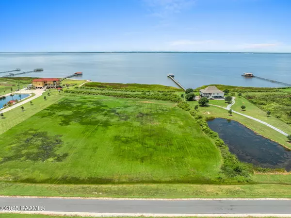 Lake Charles, LA 70607,0 Calcasieu Lake DR