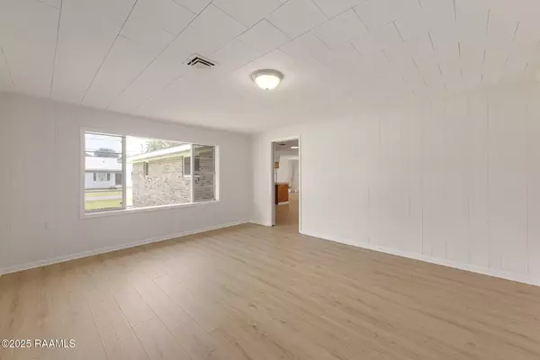 Kaplan, LA 70548,711 N Deshotels AVE