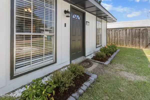 Broussard, LA 70518,404 S Jefferson ST