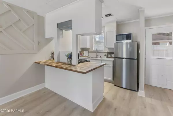 Broussard, LA 70518,404 S Jefferson ST