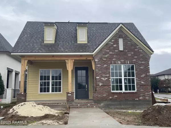 100 Keelingwood LN, Lafayette, LA 70507