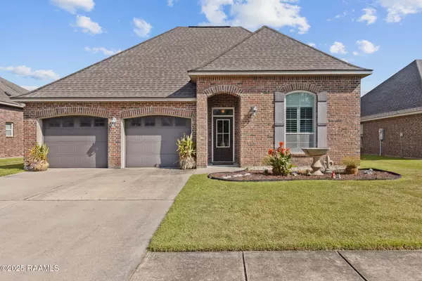 210 Woodhaven RD, Youngsville, LA 70592