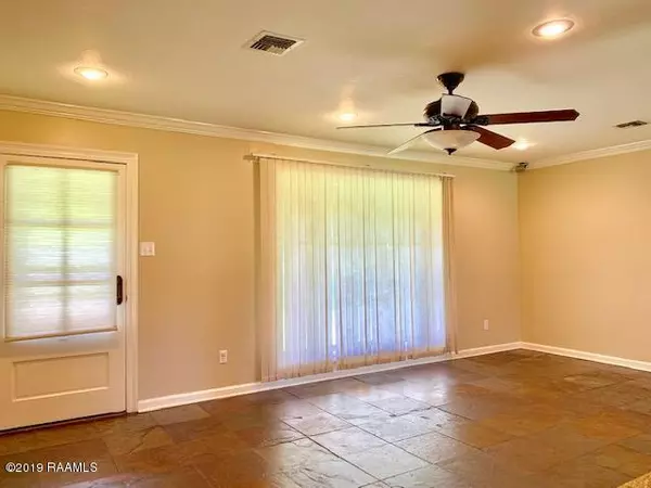 Lafayette, LA 70507,104 Woodrich LN