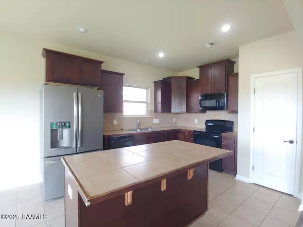 Rayne, LA 70578,214 Golden Lake DR