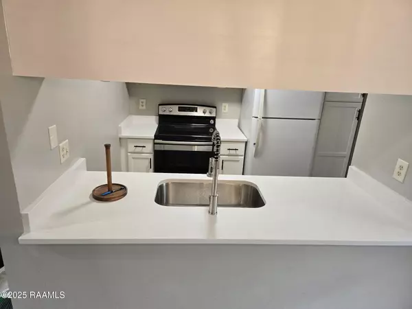 Lafayette, LA 70508,202 Long Plantation BLVD #F