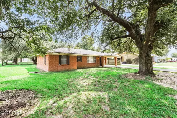 Rayne, LA 70578,1001 Theo DR