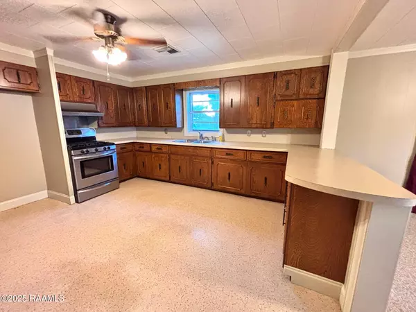 Rayne, LA 70578,1306 Barbara ST