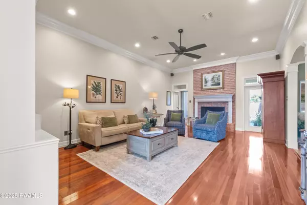 Lafayette, LA 70503,100 Pomerol PL