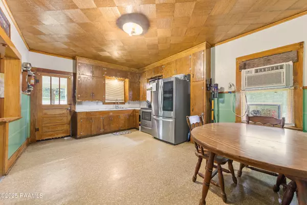 Abbeville, LA 70510,8908 Hwy 343