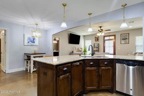 Carencro, LA 70520,524 Cormier RD