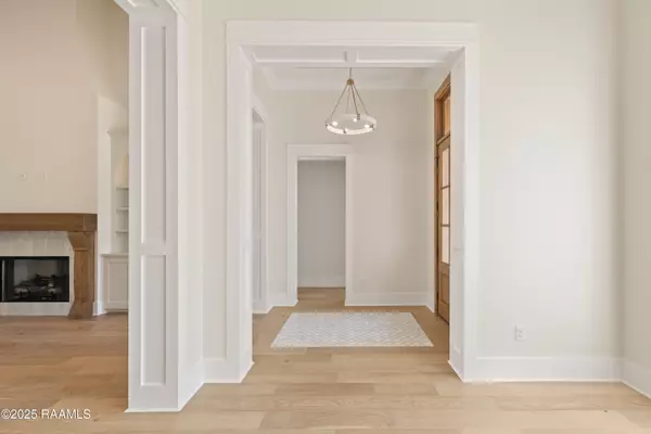 Broussard, LA 70518,300 Ashgrove LN