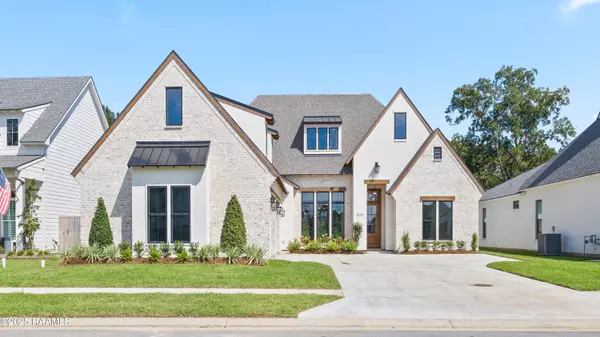 300 Ashgrove LN, Broussard, LA 70518