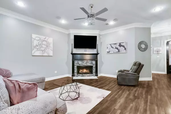 Lafayette, LA 70506,205 Lo Saab CV