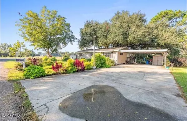 Breaux Bridge, LA 70517,112 Lafourche RD