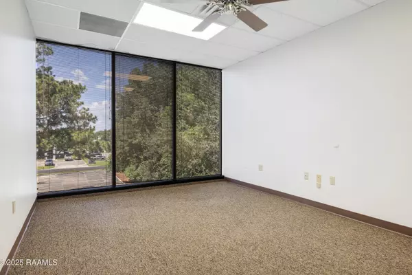 Lafayette, LA 70508,201 Rue Iberville #300