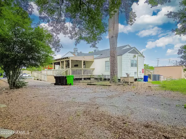 Breaux Bridge, LA 70517,220 Rees ST