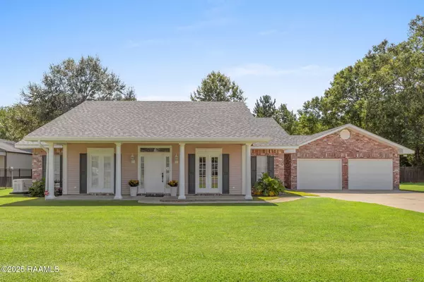 815 Comfort LN, Jennings, LA 70546