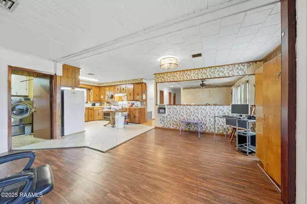 Kaplan, LA 70548,911 N Morvant AVE