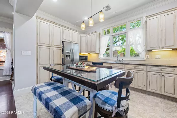 Lafayette, LA 70508,204 Hallmark AVE