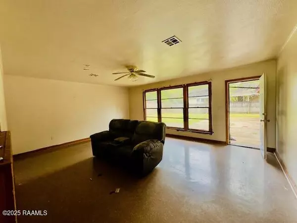 Opelousas, LA 70570,537 S Market ST