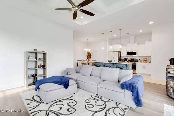 Broussard, LA 70518,213 Tennyson DR