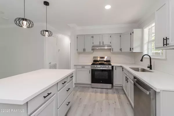 Lafayette, LA 70503,312 Kim DR