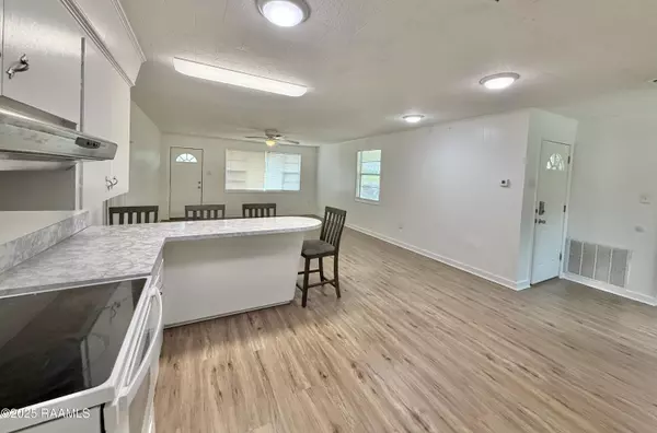 Abbeville, LA 70510,10516 La Hwy 696