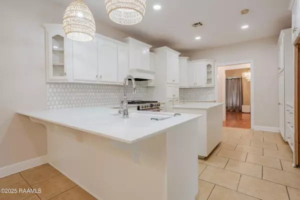 Church Point, LA 70525,660 S Broadway ST