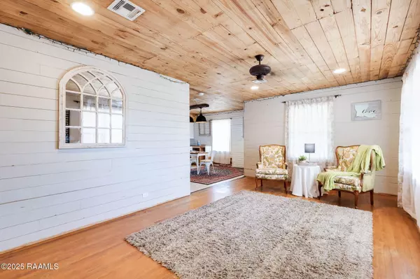 Erath, LA 70533,114 W Leblanc ST