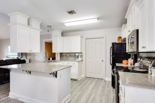 St. Martinville, LA 70582,1064 Oleus Champagne Sr RD