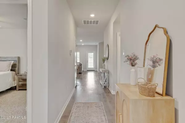 Lafayette, LA 70501,120 Red Pine DR