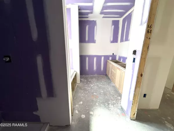 Youngsville, LA 70592,105 Embark LN