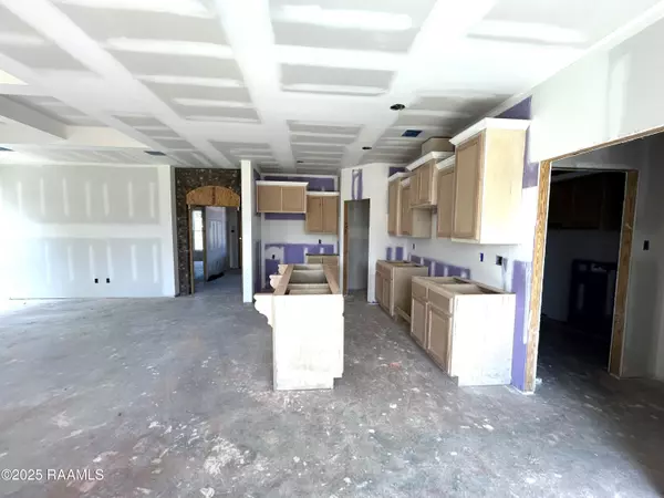 Youngsville, LA 70592,105 Embark LN