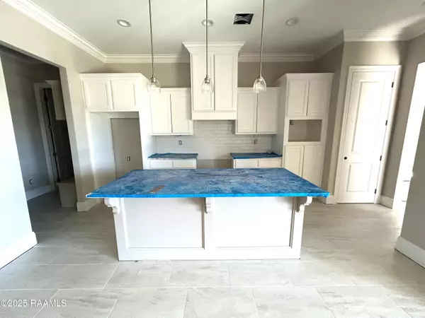 Lafayette, LA 70506,102 Sun Vista LN