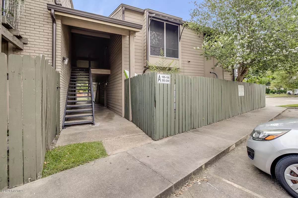 Lafayette, LA 70503,220 Doucet RD #207-A