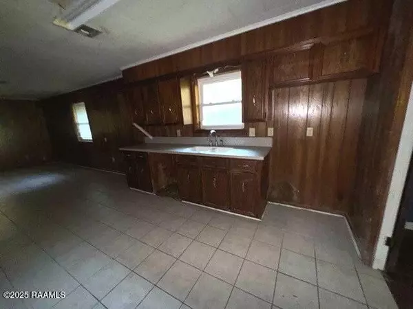 St. Martinville, LA 70582,1513 Teche DR