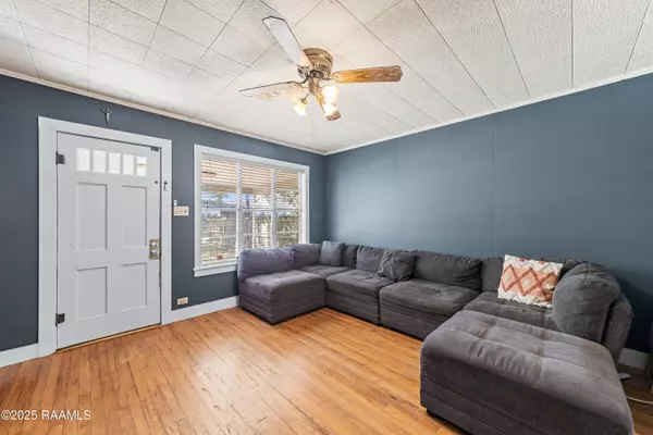 New Iberia, LA 70563,307 Ash ST